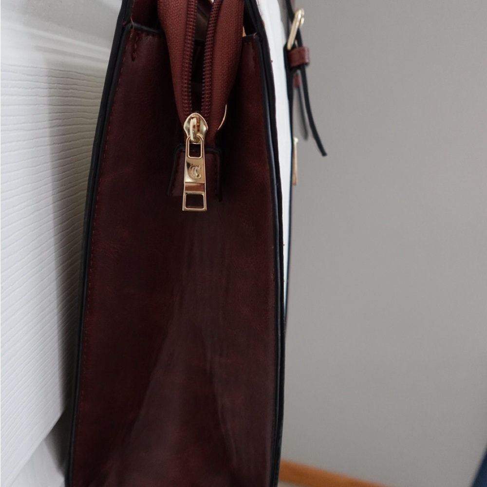 Chic White and Brown Women's Laptop Bag - Picture 7 of 8